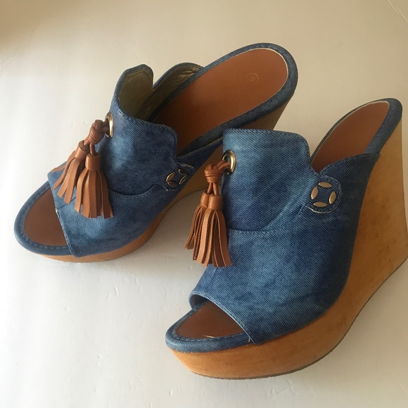 Shoes - Denim Vegan Leather Wedge Sandal with Tan Tassel. Size 9.